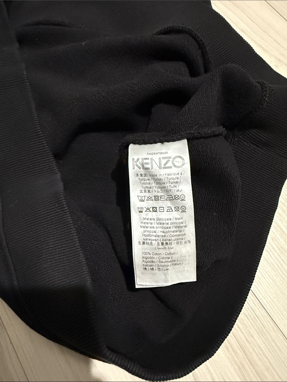 Kenzo Black Crewneck with Red Tiger Graphic and Gold Lettering - Picture 4 of 5